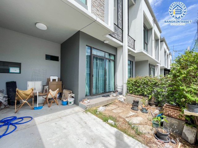 ****ทาวน์เฮ้าส์มือสองนนทบุรี ม.พลีโน่ บางใหญ่ คุณภาพระดับ AP บนเนื้อที่ 18 ตร.ว. ฟังก์ชัน 3 ห้องนอน 2 ห้องน้ำ 1 ที่จอดรถ บ้านสวย แถมฟรี! 3 เครื่องปรับอากาศ บนทำเลเยี่ยม ใกล้ทางด่วน "ศรีรัช" และรถไฟฟ้าสายสีม่วง "สถานีคลองบางไผ่" ห้ามพลาด!